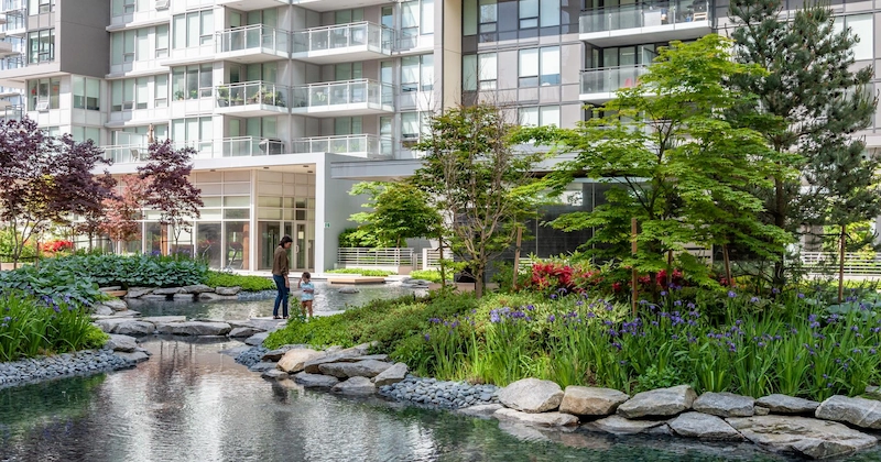 Mẫu 2: Hiện đại, tối giản