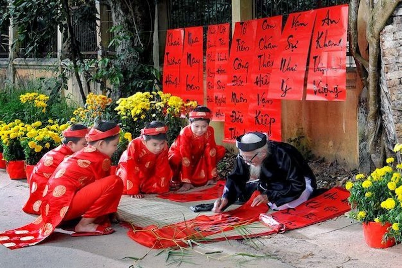 Mẫu 2: Phố ông đồ – Tái hiện nét văn hóa xưa