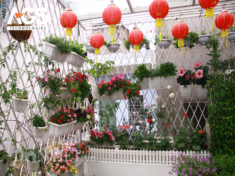 Mẫu 8: Cảnh quan ban công/sân thượng – Tết thu nhỏ cho không gian hẹp