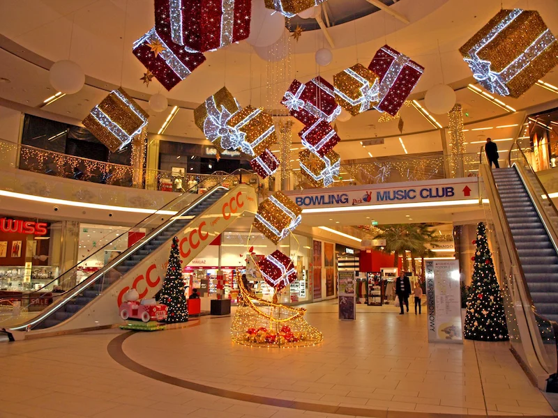 Trang trí trung tâm thương mại theo mùa Trang trí trung tâm thương mại theo mùa