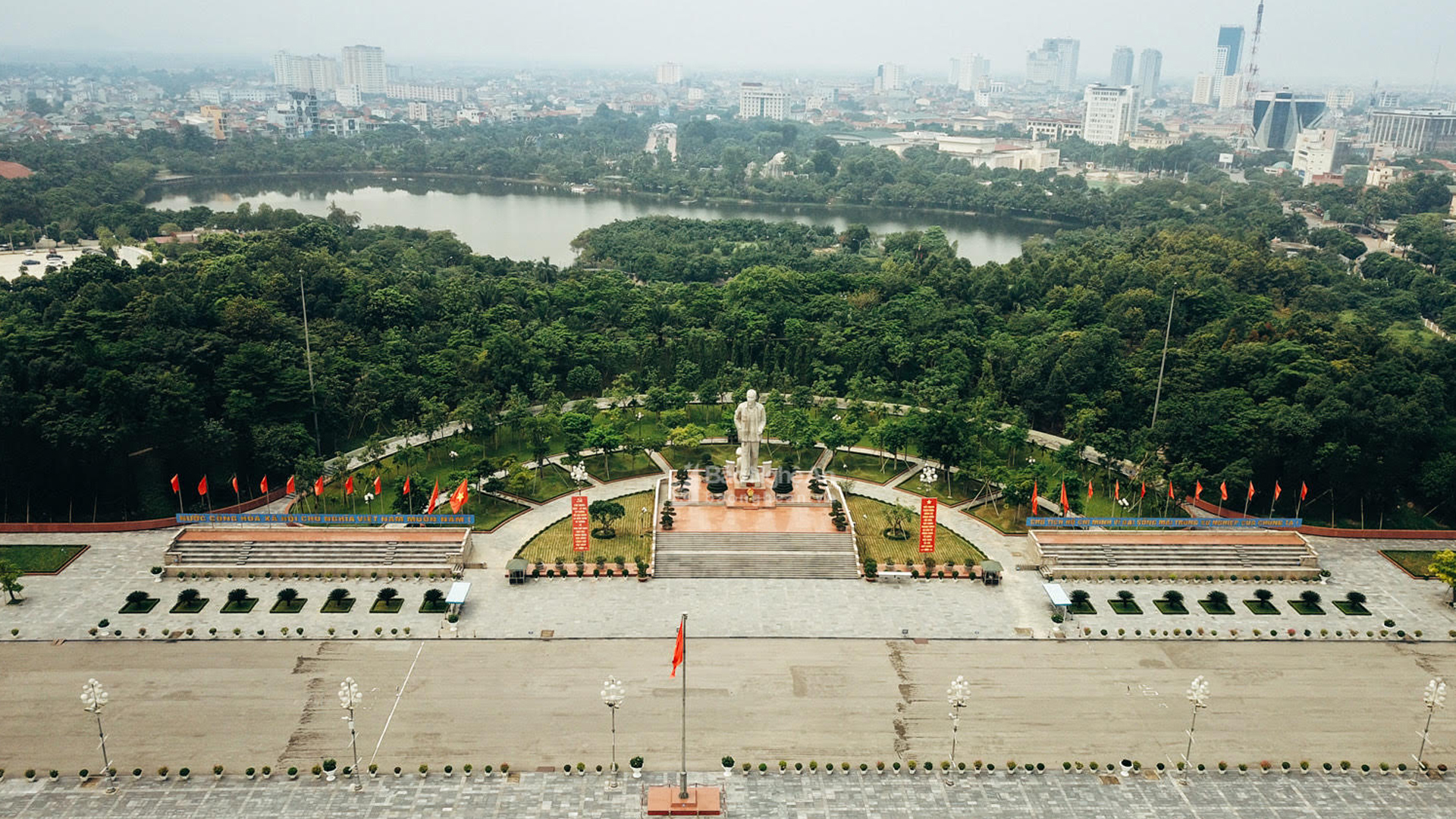 Quảng trường Hồ Chí Minh