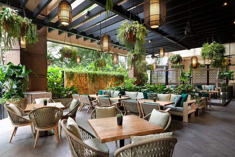 thiết kế nhà hàng sân vườn