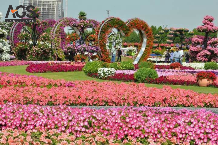 Thiết Kế Đường Hoa Thảm Cỏ Bền Vững, Hiện Đại, Sáng Tạo