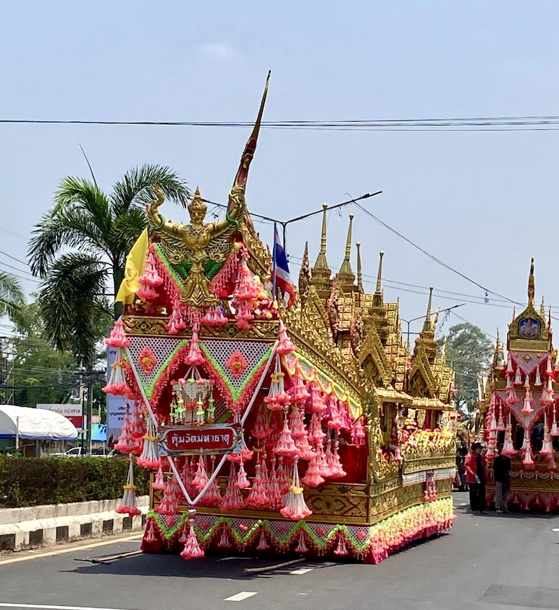 Chuẩn bị các biện pháp phòng cháy chữa cháy để đảm bảo an toàn cho không gian xe diễu hành (Nguồn: Reddit)