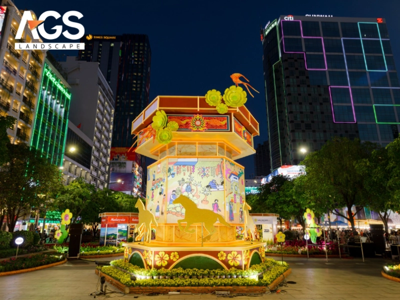 Đèn kéo quân khổng lồ với hệ trục xoay tại khu vực “Rực Rỡ Miền Ký Ức” (Nguồn: AGS Landscape) Đèn kéo quân khổng lồ với hệ trục xoay tại khu vực “Rực Rỡ Miền Ký Ức” (Nguồn: AGS Landscape)