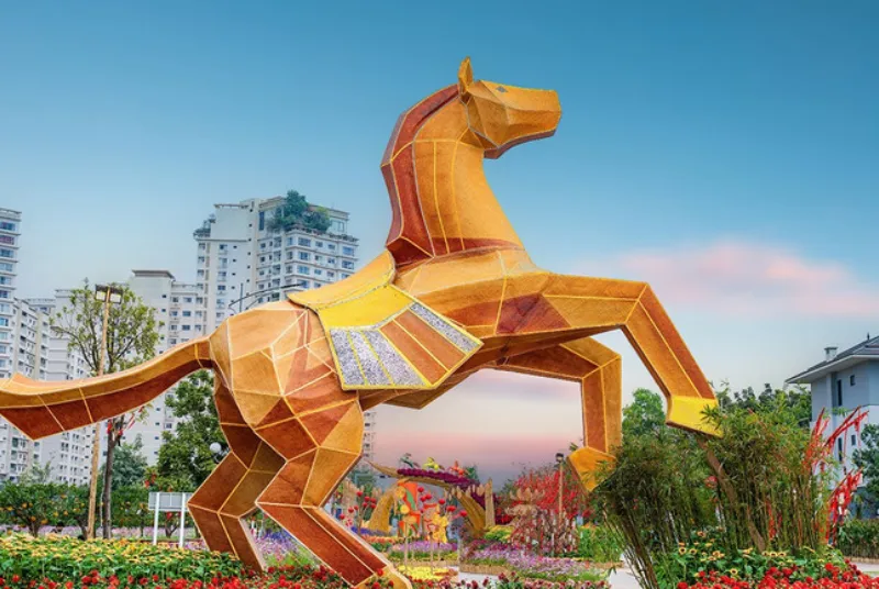 [nhandan.vn] Biến các con đường hoa Tết thành những lát cắt văn hóa địa phương