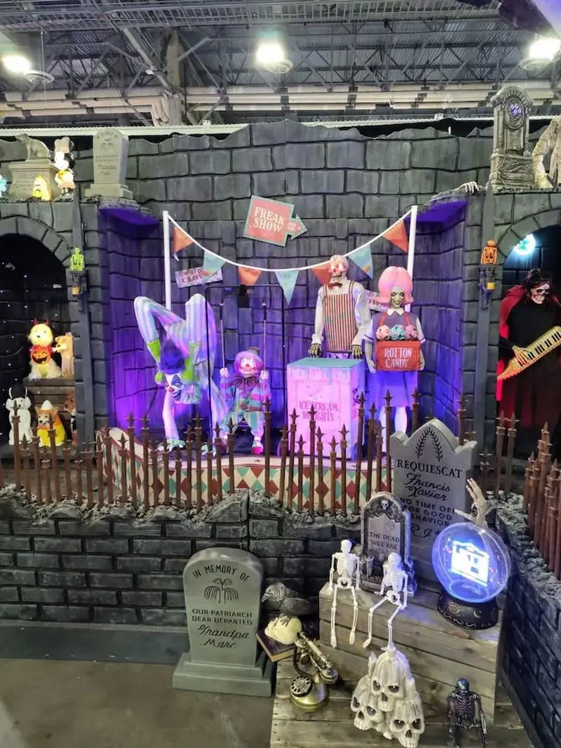 trang trí halloween công ty