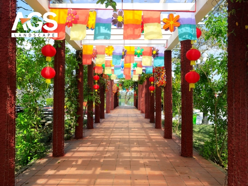 Mẫu 10: Cảnh quan nhà hàng/khách sạn – Đón khách du xuân