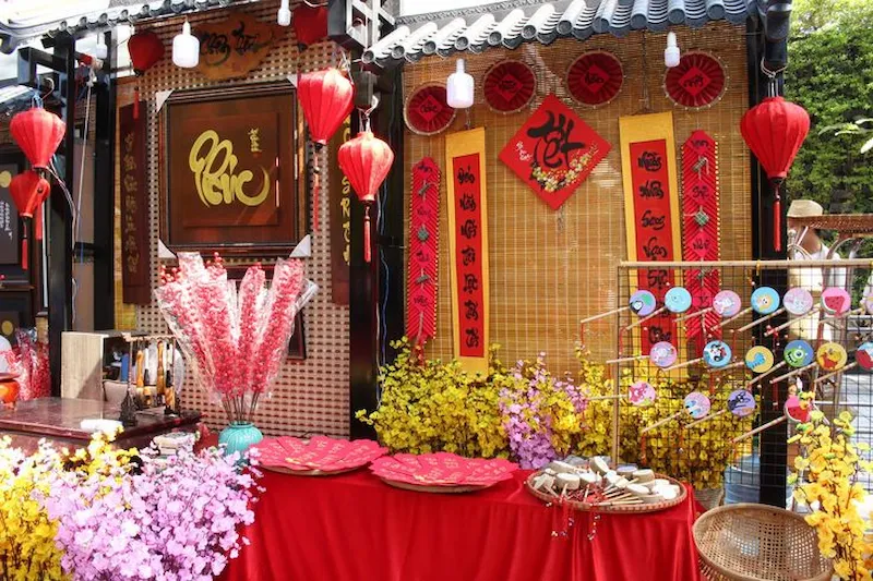 trang trí tết cửa hàng trang trí tết cửa hàng