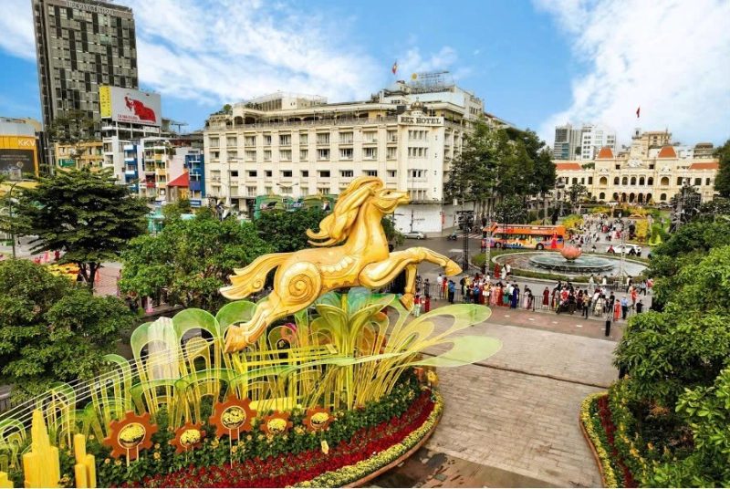 [congan.com.vn] Đường hoa Nguyễn Huệ 2026: ‘Kể chuyện’ lịch sử dân tộc trong nhịp điệu đổi mới