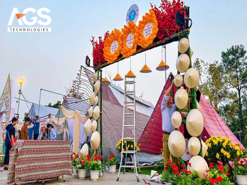 Mẫu cổng chào Tết mang đậm dấu ấn địa phương/vùng miền