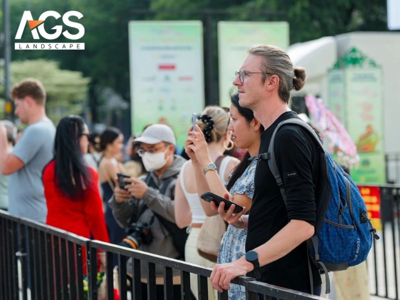 Đường hoa Nguyễn Huệ 2026 nhận được sự quan tâm từ đông đảo người dân và du khách (Nguồn: AGS Landscape) Đường hoa Nguyễn Huệ 2026 nhận được sự quan tâm từ đông đảo người dân và du khách (Nguồn: AGS Landscape)