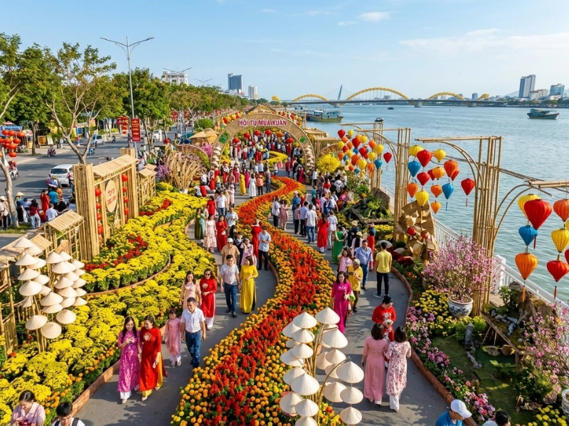 Đường hoa Tết không chỉ là "trang trí hoa" – Góc nhìn về một tác phẩm sắp đặt (Nguồn: Internet)
