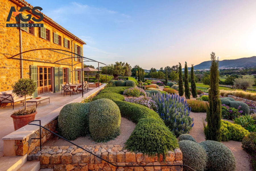 Thiết Kế Cảnh Quan Sân Vườn Địa Trung Hải Độc Đáo Mới Nhất