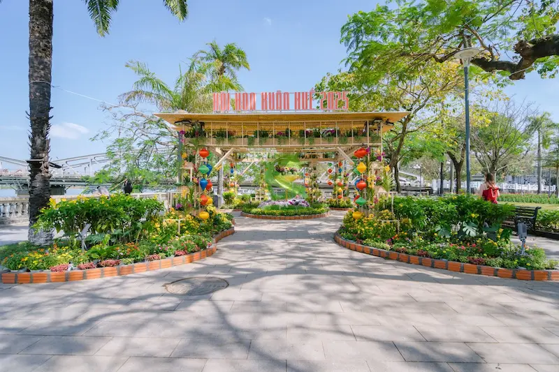 Linh vật Rắn thiết kế cách điệu từ ý tưởng về ngành Y - Dược độc đáo đậm tính nghệ thuật. (Nguồn: AGS Landscape)