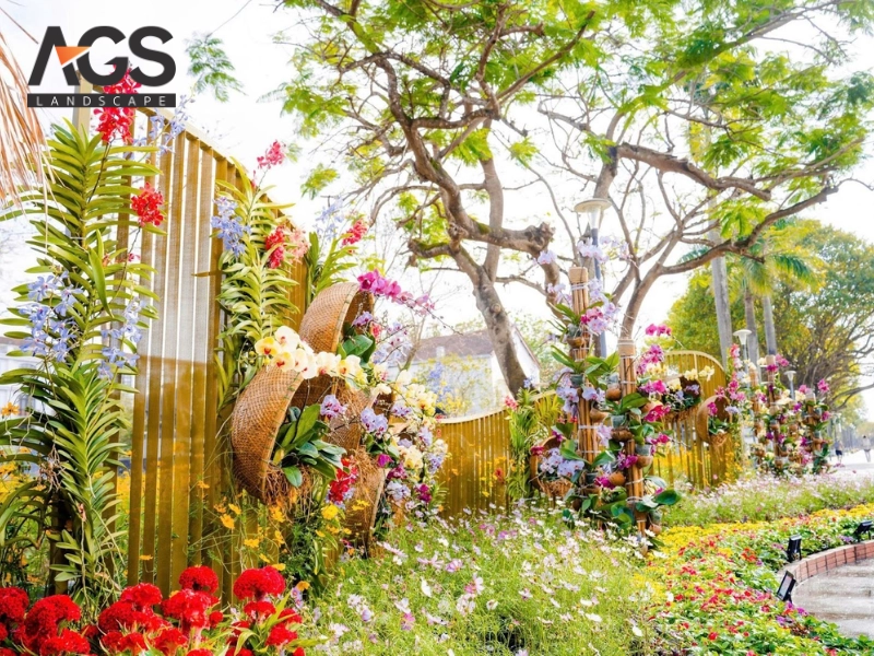 Các vòm lan, giàn lan tại đầu cầu Trường Tiền (Nguồn: AGS Landscape)