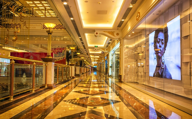 Ánh sáng lại quan trọng trong trang trí trung tâm thương mại (Nguồn: RC Lighting)