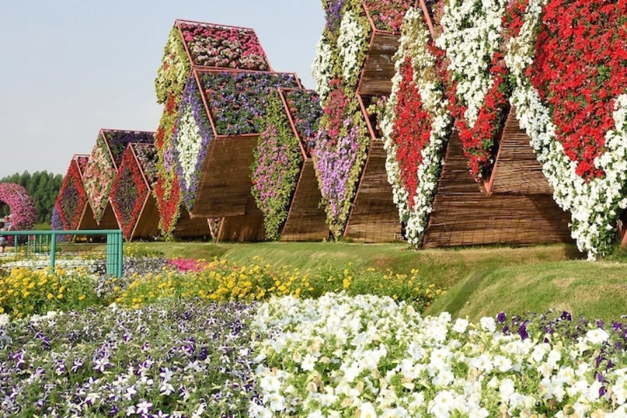 Ý Tưởng Thiết Kế Đường Hoa Hình Khối Đẹp, Độc Đáo Rực Rỡ