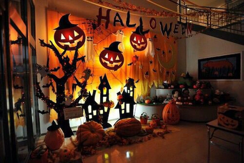 trang trí Halloween nhà hàng