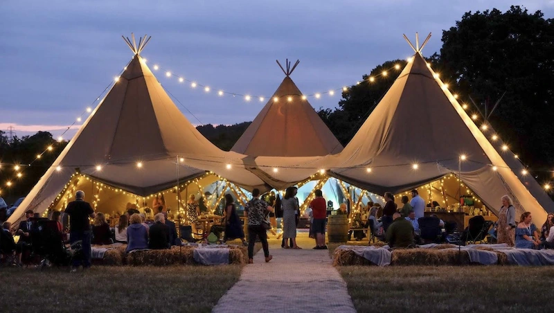 báo giá tổ chức sự kiện khai trương