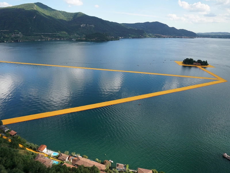 The Floating Piers - Christo và Jeanne-Claude là tác phẩm chất lượng (Nguồn: Stirworld)