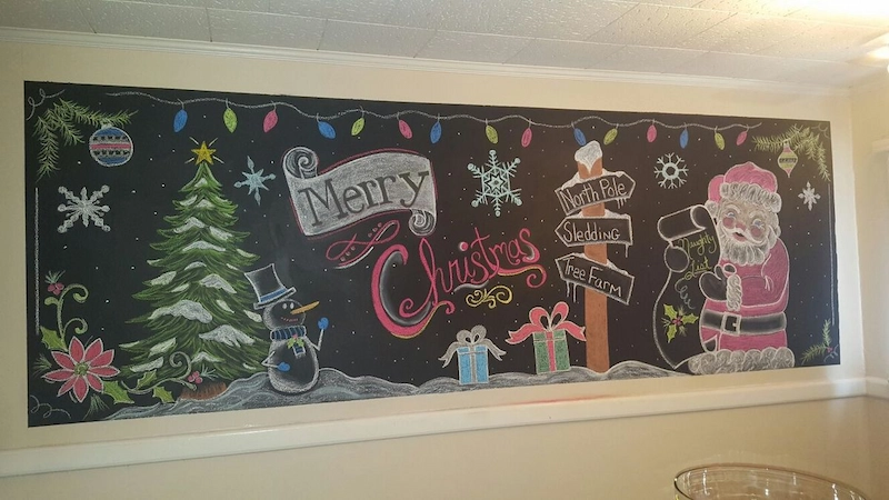 Trang trí bảng đen/bảng trắng theo chủ đề Noel (Nguồn: Pinterest)