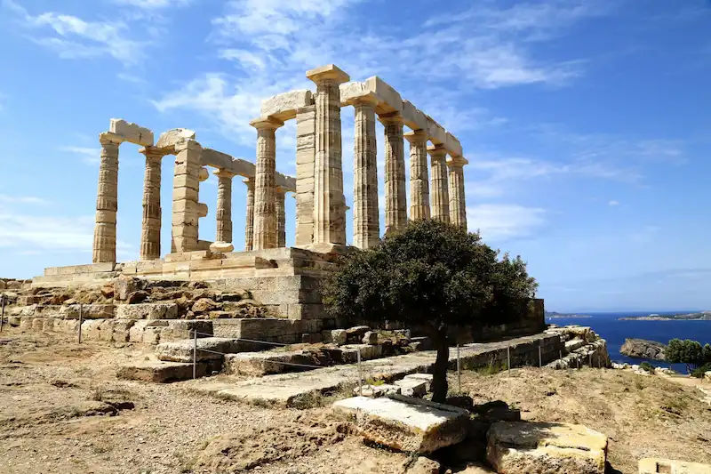 Đền thờ thần Poseidon (Cape Sounion) ( Nguồn:Tripsavvy )