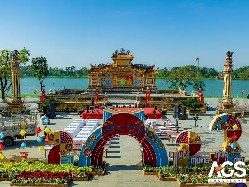 Cổng chào lớn của đường hoa