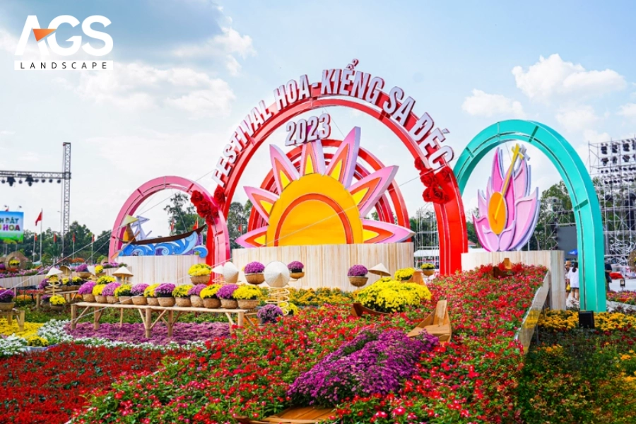 Ý Tưởng Thiết Kế Đường Hoa Kết Hợp Cây Cảnh Đầy Mê Hoặc