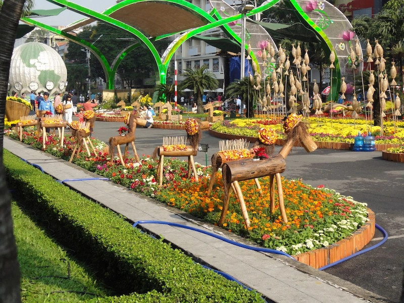 Đường hoa Bình Dương