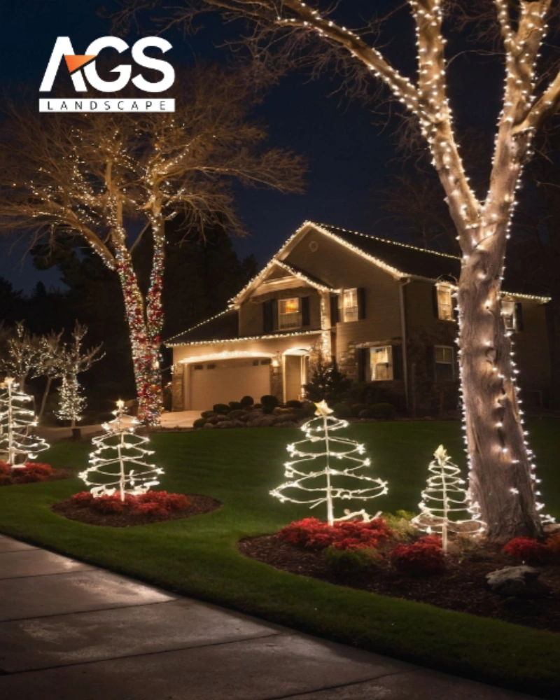 Những yếu tố cần cân nhắc khi trang trí cây thông Noel lớn  (Nguồn: Pinterest) 