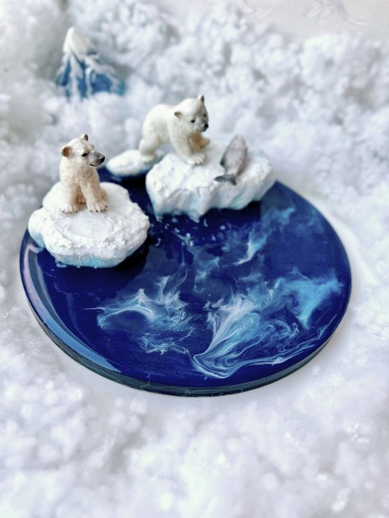 Khung cảnh hồ băng nhỏ với gấu Bắc Cực (Nguồn: Pinterest)