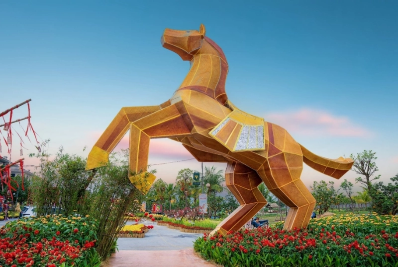 [vnexpress.net] Linh vật Tết thành biểu tượng văn hóa của các địa phương