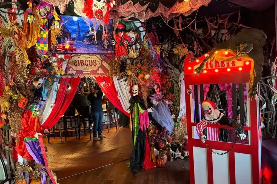 6 Cách Trang Trí Gian Hàng Halloween Ấn Tượng, Thu Hút Khách Hàng