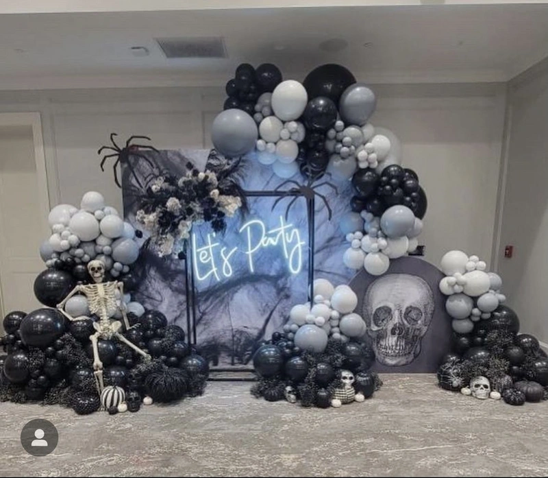 trang trí sân khấu halloween